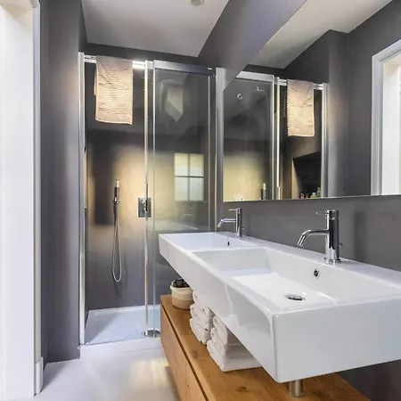 Amazing 2br In Centric In Apartment