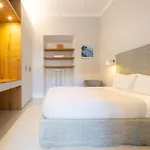 Elegant In The Heart Of Florenz