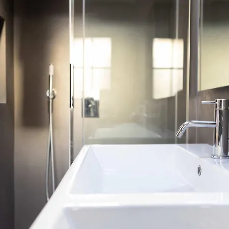 Amazing 2br In Centric In Florens
