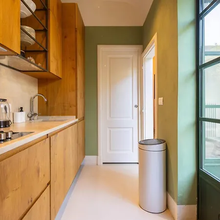 Elegant In The Heart Of Daire *